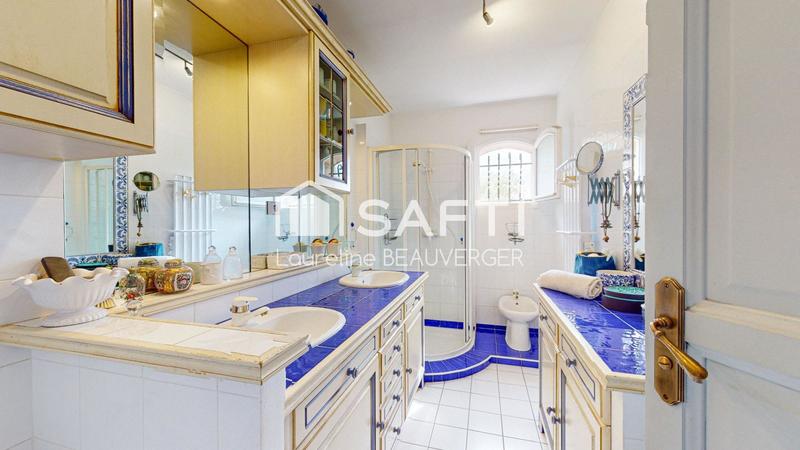 Maison - 175 m² - 8 pièces