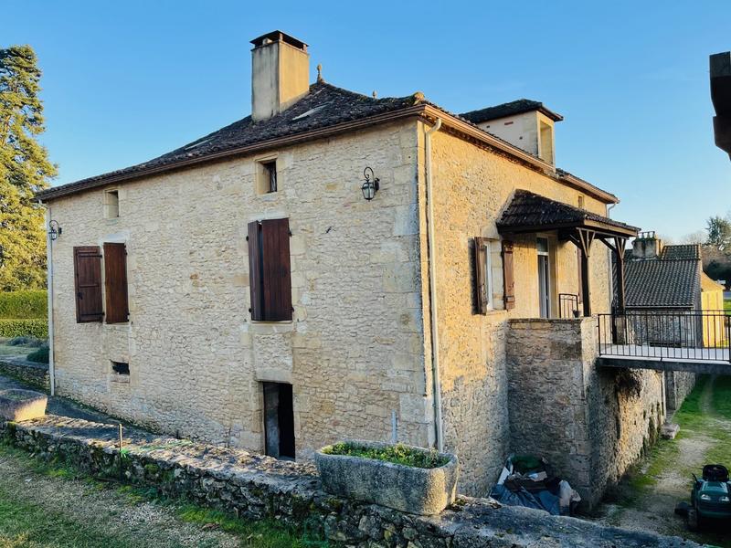 Maison en pierre - 173 m² - 6 pièces
