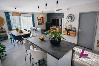 Maison - 91 m² - 4 pièces