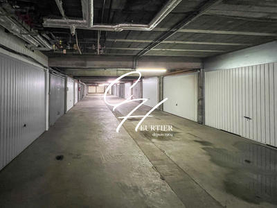 Parking / Garage - 16 m²