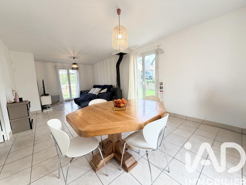 Maison - 94 m² - 5 pièces