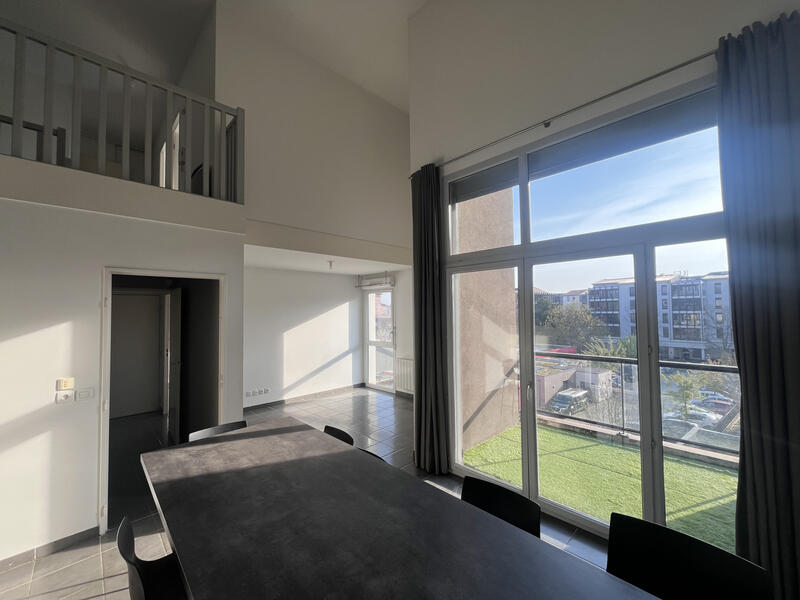 Appartement - 86 m² - 4 pièces