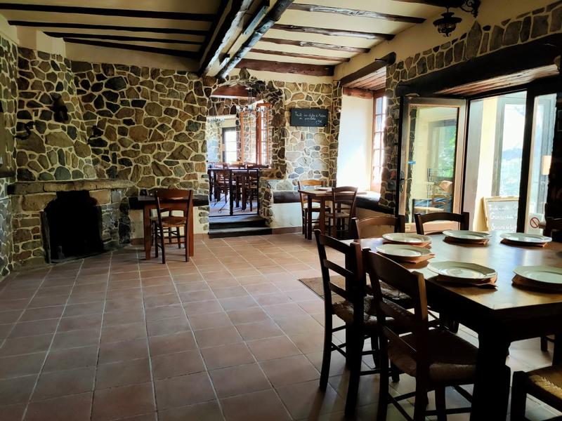 Maison - 470 m² - 20 pièces