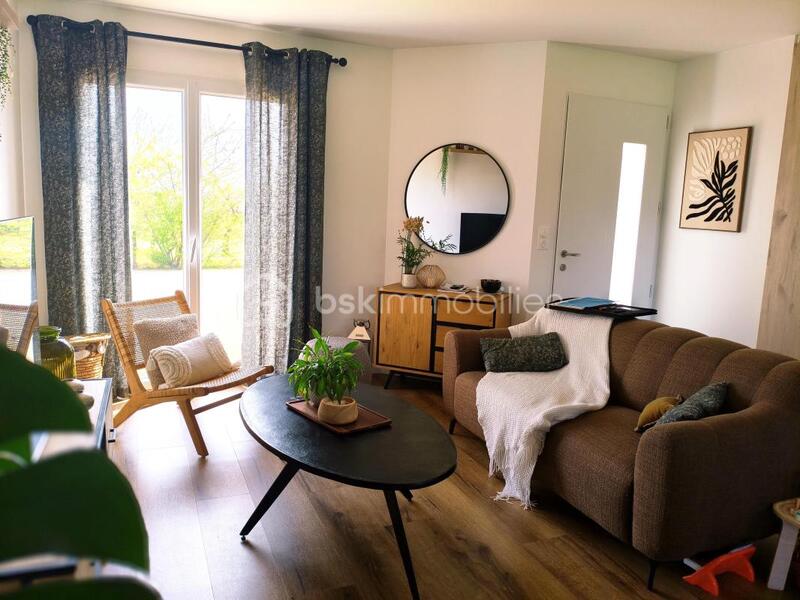 Maison - 90 m² - 4 pièces