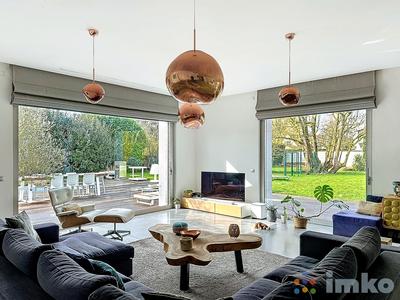 Maison - 183 m² - 5 pièces