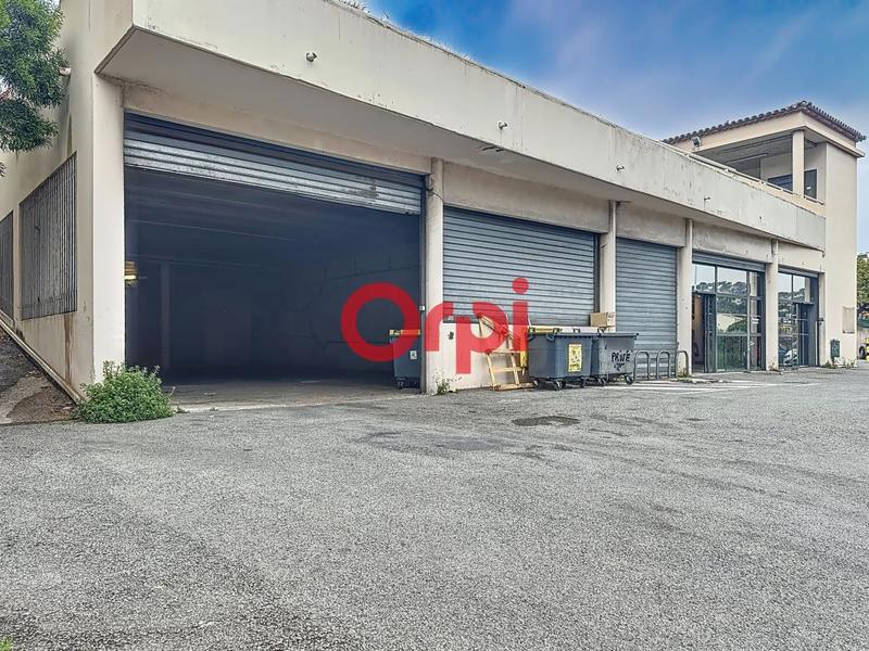 Local commercial - 418 m²