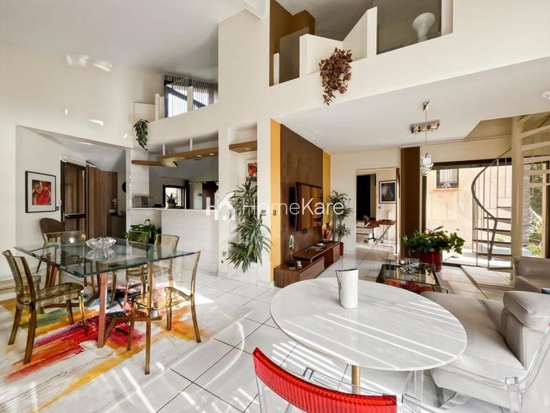 Villa - 200 m² - 5 pièces