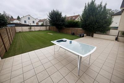 Maison - 93 m² - 5 pièces