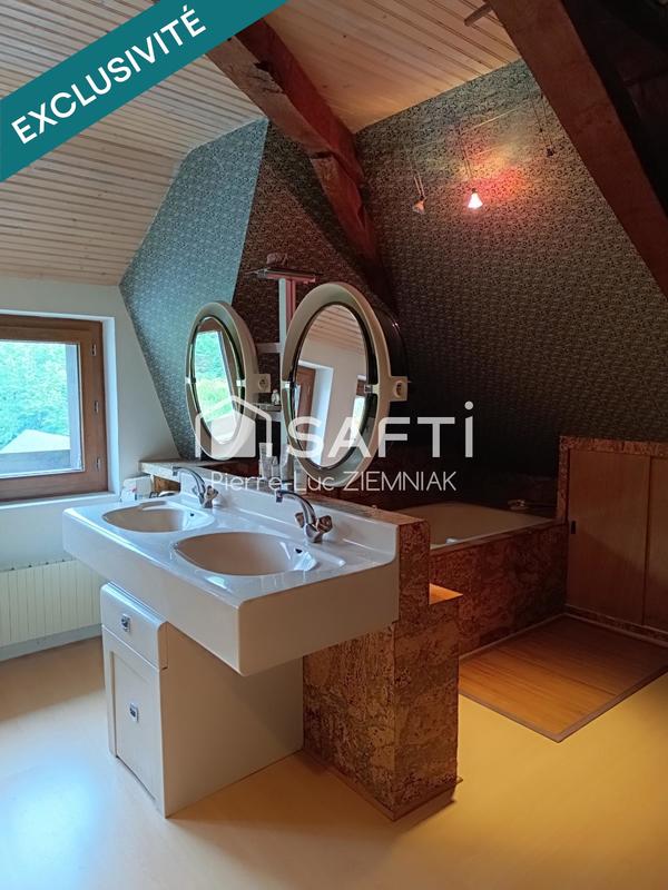 Maison - 204 m² - 7 pièces