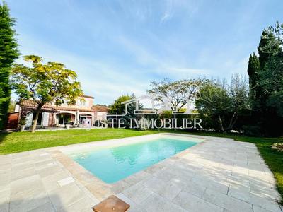 Maison - 160 m² - 5 pièces