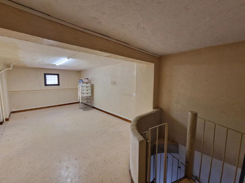 Local commercial - 110 m² - 5 pièces