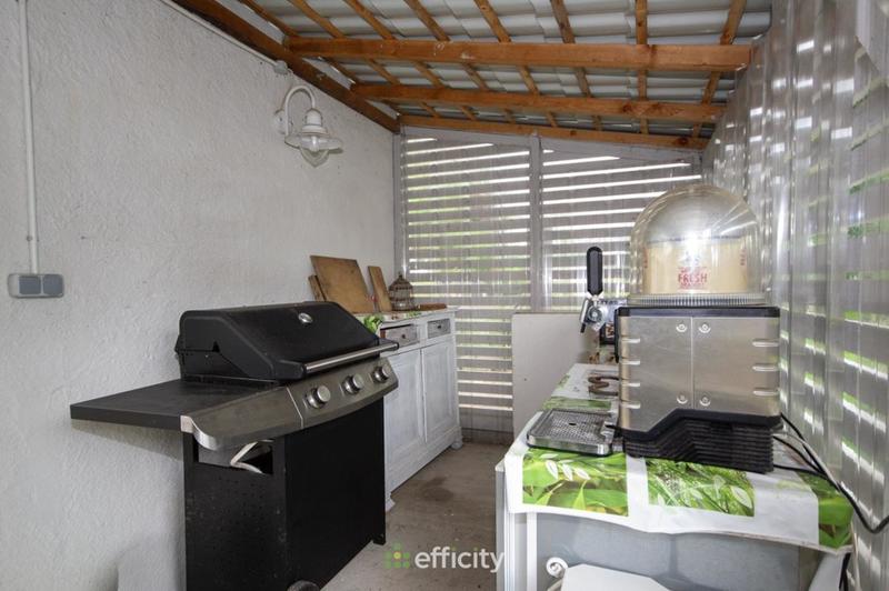 Villa - 180 m² - 6 pièces