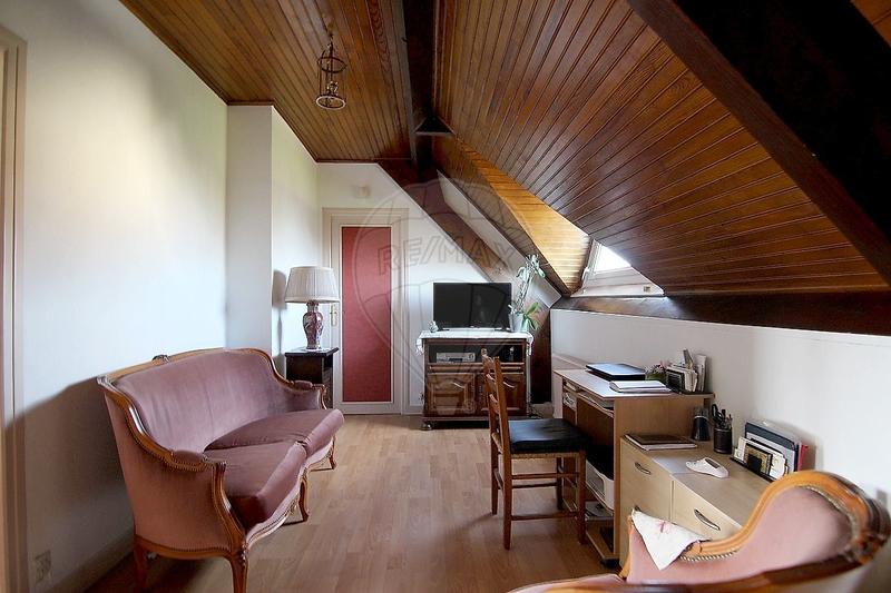 Maison - 137 m² - 6 pièces