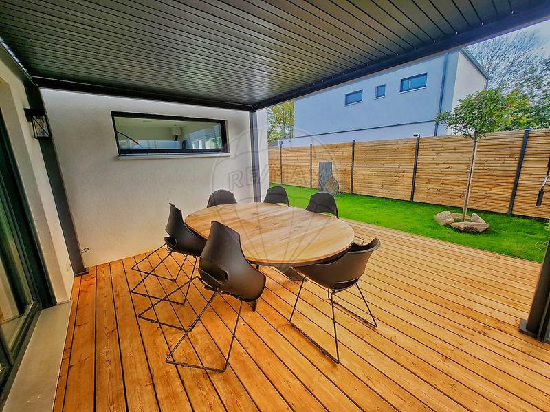 Maison - 150 m² - 5 pièces