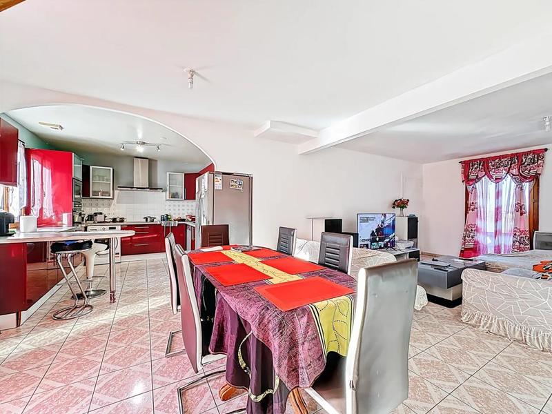 Maison - 141 m² - 6 pièces