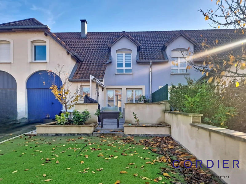 Maison - 114 m² - 5 pièces