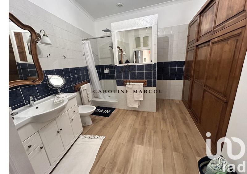 Maison - 343 m² - 10 pièces