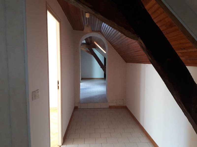 Propriété - 241 m² - 10 pièces