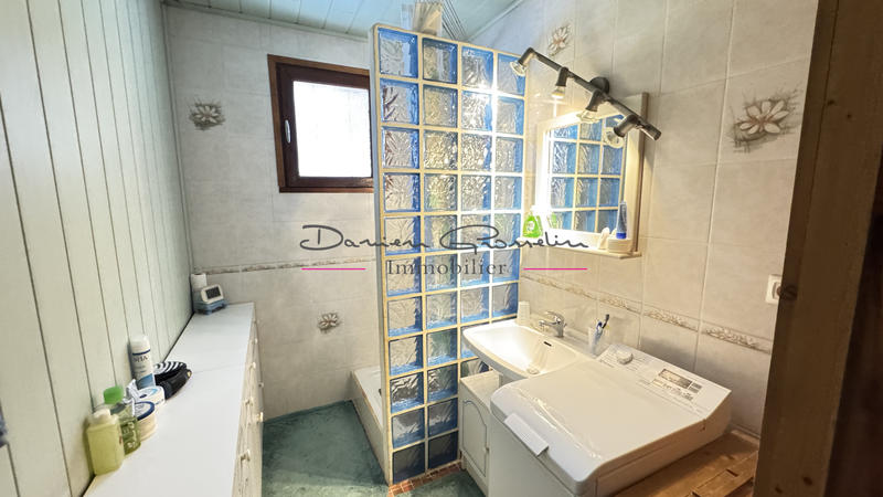 Maison - 90 m² - 5 pièces