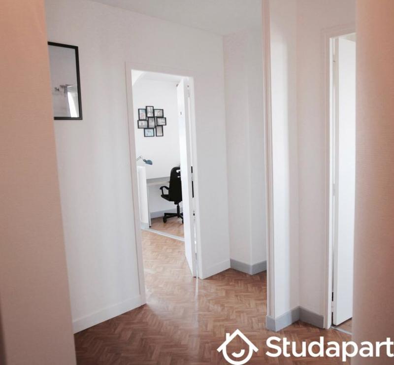 Chambre - 13 m² - 1 pièce