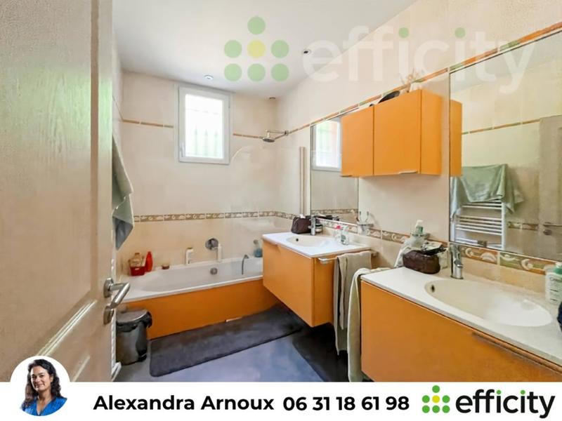 Villa - 175 m² - 6 pièces