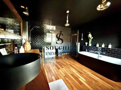 Maison - 140 m² - 4 pièces