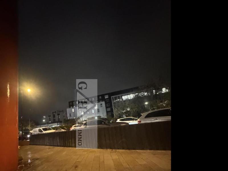 Local commercial - 165 m²