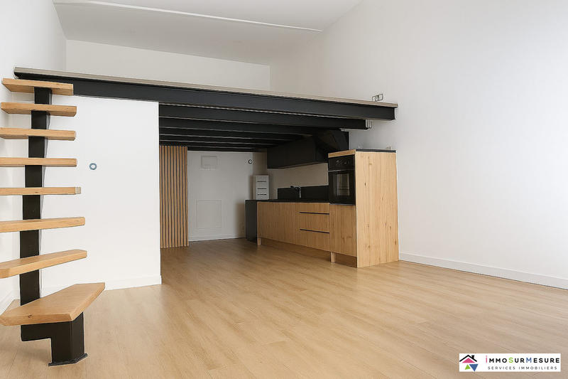 Loft - 44 m² - 1 pièce