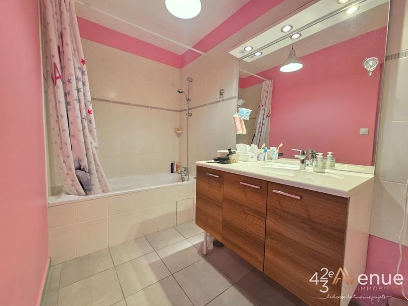 Appartement - 79 m² - 4 pièces