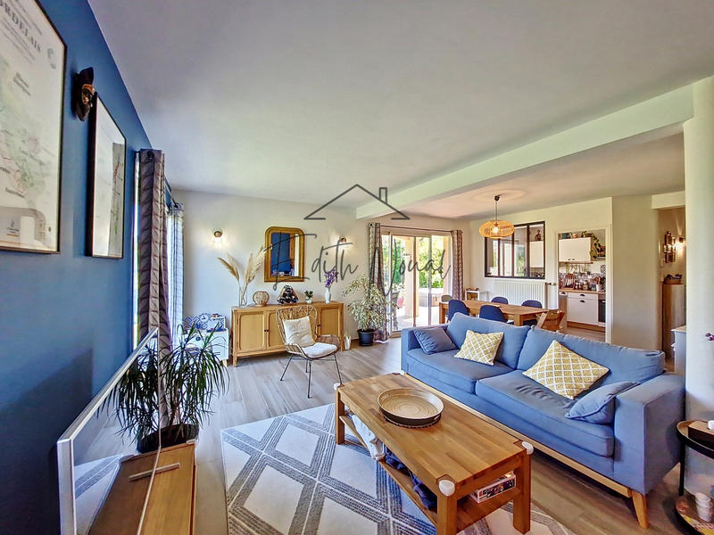 Maison - 95 m² - 5 pièces