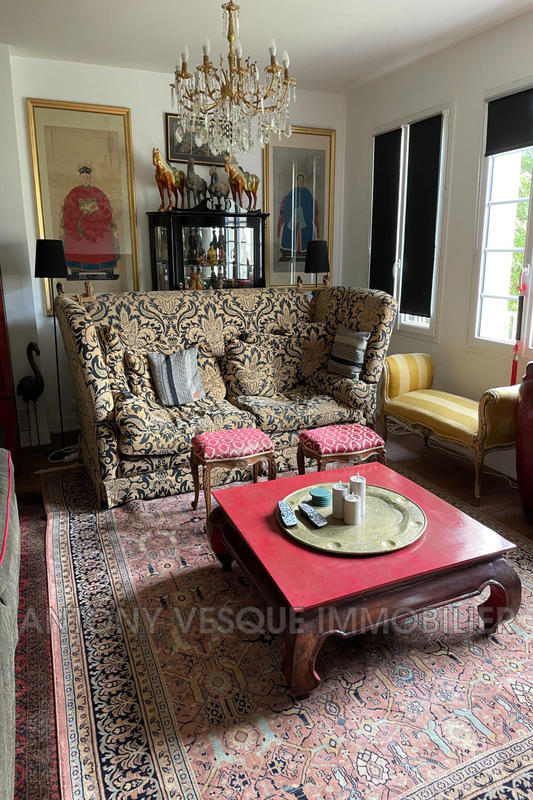 Maison - 315 m² - 6 pièces