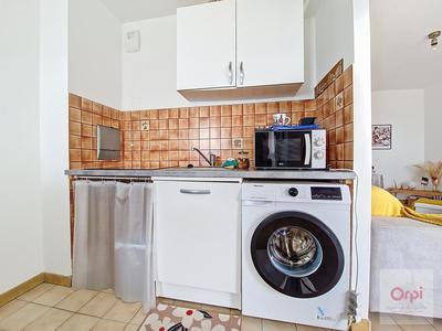 Studio - 27 m² - 1 pièce