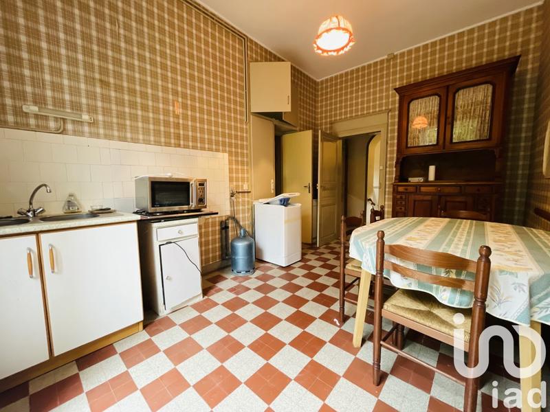 Maison - 245 m² - 11 pièces