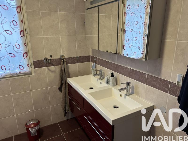 Maison - 243 m² - 7 pièces