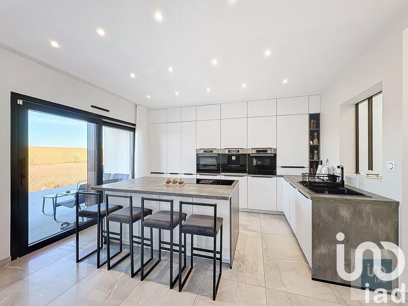 Maison - 148 m² - 7 pièces