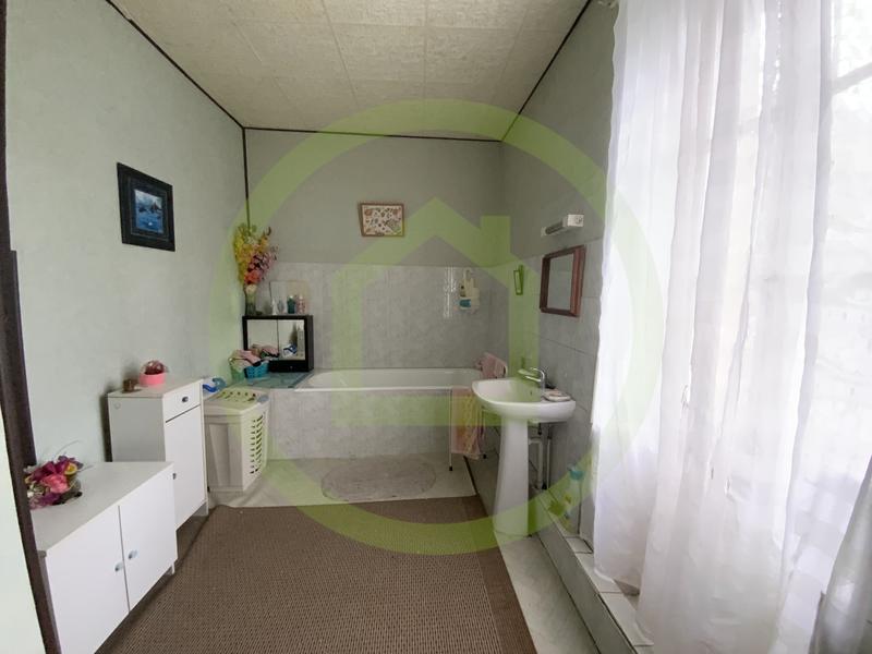 Maison - 185 m² - 8 pièces