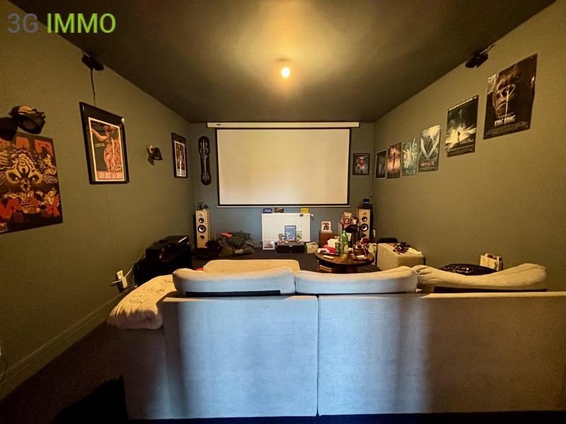 Maison - 214 m² - 7 pièces