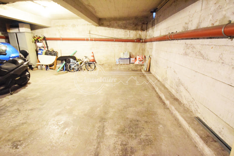 Parking / Garage - 14 m²