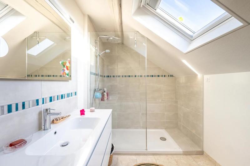 Corps de ferme - 270 m² - 9 pièces