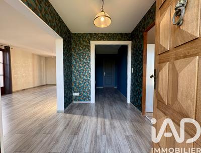 Maison - 166 m² - 8 pièces