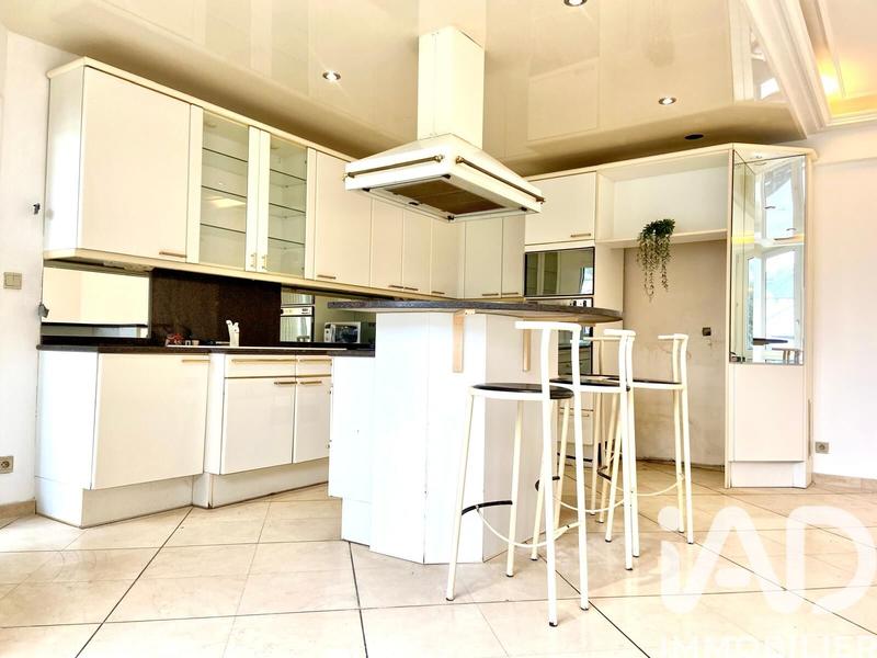 Appartement - 90 m² - 3 pièces