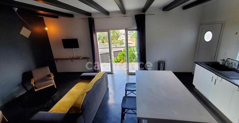 Immeuble - 209 m² - 9 pièces