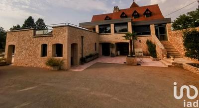 Maison de maîtres - 250 m² - 10 pièces