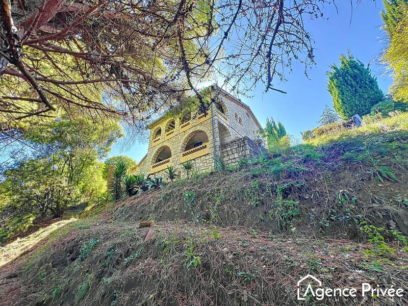 Maison - 114 m² - 4 pièces