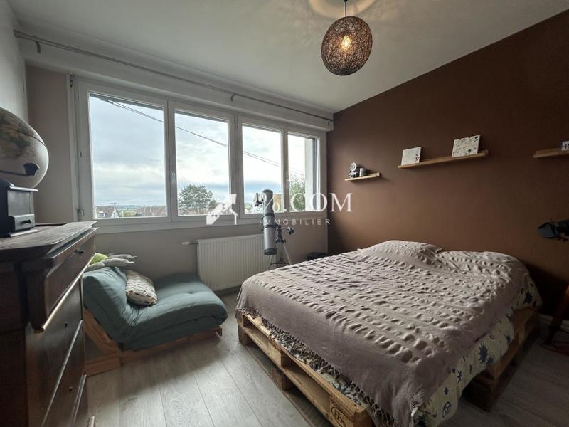 Maison - 121 m² - 6 pièces