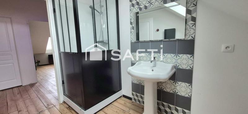 Maison - 196 m² - 9 pièces