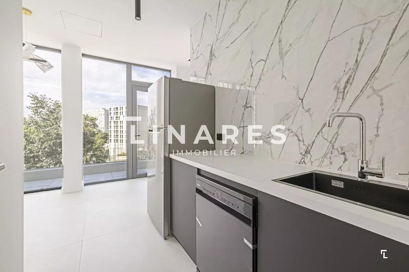 Local d'activités - 208 m² - 1 pièce