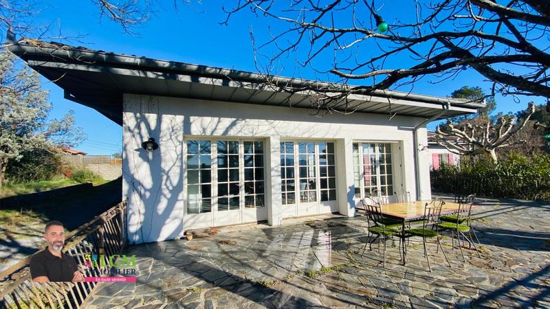 Maison - 255 m² - 6 pièces