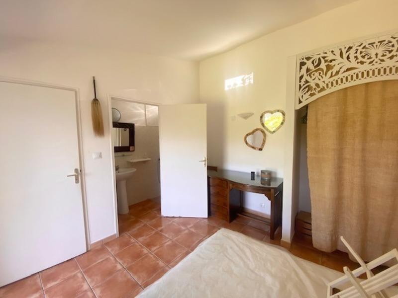 Maison - 220 m² - 9 pièces