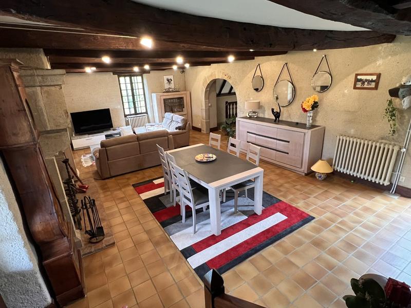 Maison - 200 m² - 5 pièces